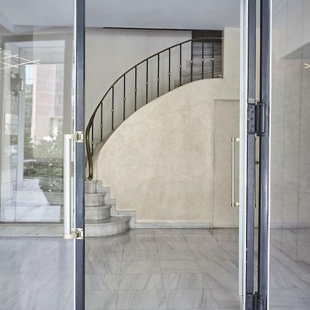 Chic One Bd Apartment With Hilton View أثينا المظهر الخارجي الصورة